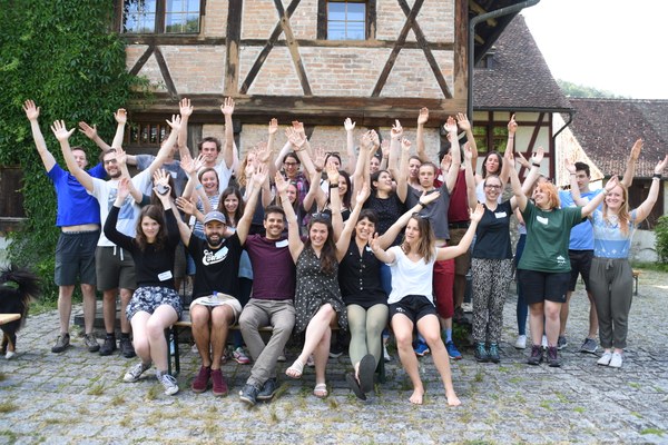 Starting signal for the Alpine Ticket