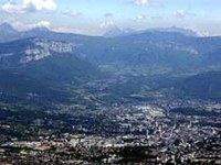 Villes des Alpes et espaces protégés proches - terrains de jeu ou solidarités des territoires ?