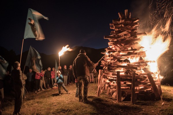 Feu dans les Alpes en 2025 : sous le signe du 25e anniversaire de Via Alpina