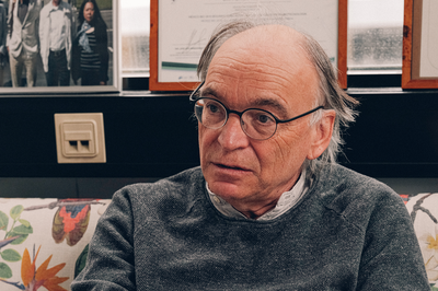 « Nous vivons dans un monde de microbes »