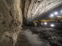 Un tunnel percé, beaucoup de points d’interrogation