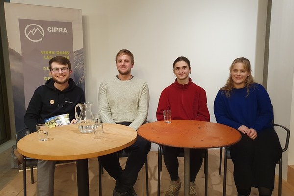 Une meilleure écoute de la jeunesse