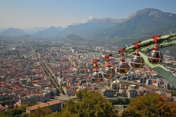 Le transport par cable, accelerateur de beton ?