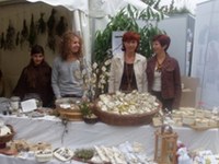 Trasmettere il sapere, sostenere i comuni, costruire reti