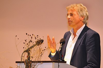 Il premio Binding a un attivista per l’ambiente e filmmaker