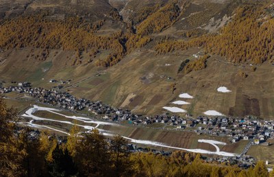 Nevediversa: uno sguardo critico sul turismo sciistico