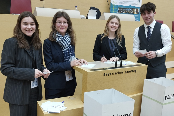 Parlamento dei giovani: cinque risoluzioni per una migliore qualità della vita