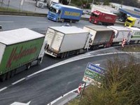 Transito alpino: molti problemi, due prospettive