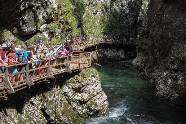 Turismo all’aria aperta come nuovo fenomeno mainstream