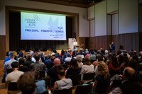 Alpenwasser: Wer bekommt den letzten Tropfen?