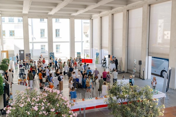 Alpenwasser: Wer bekommt den letzten Tropfen?