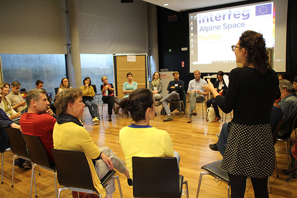 Ein Schlüssel für lokale Entwicklung