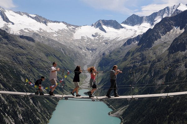 Iz krize še močnejša