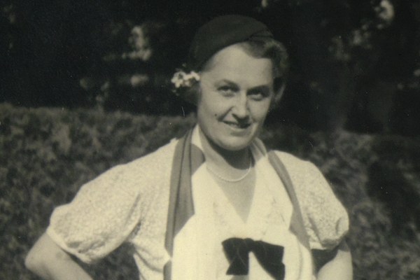 »Ledeniška gospodična« in ustanoviteljica