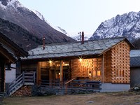 Prenavljati in graditi s srcem in razumom